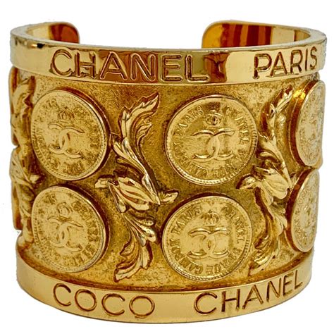 manchette chanel occasion|bijoux fantaisie Chanel occasion.